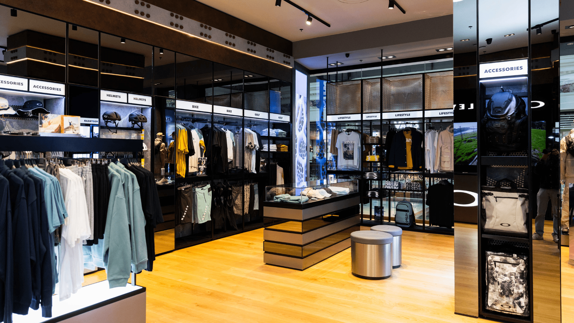 Oakley Canal Walk Oakley's newly opened store