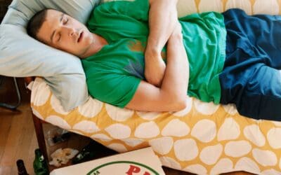 5 Reasons You Feel Tired After You Eat, According to Doctors