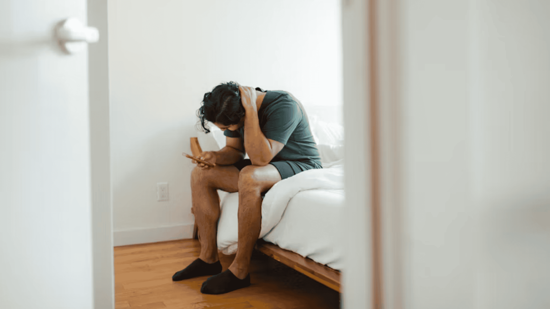A Therapist Shared 5 of the Warning Signs That You Might Have Social Anxiety
