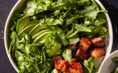 This Diet Encourages Men to Eat a Ton While Losing Weight. Dietitians Say It’s Worth Considering